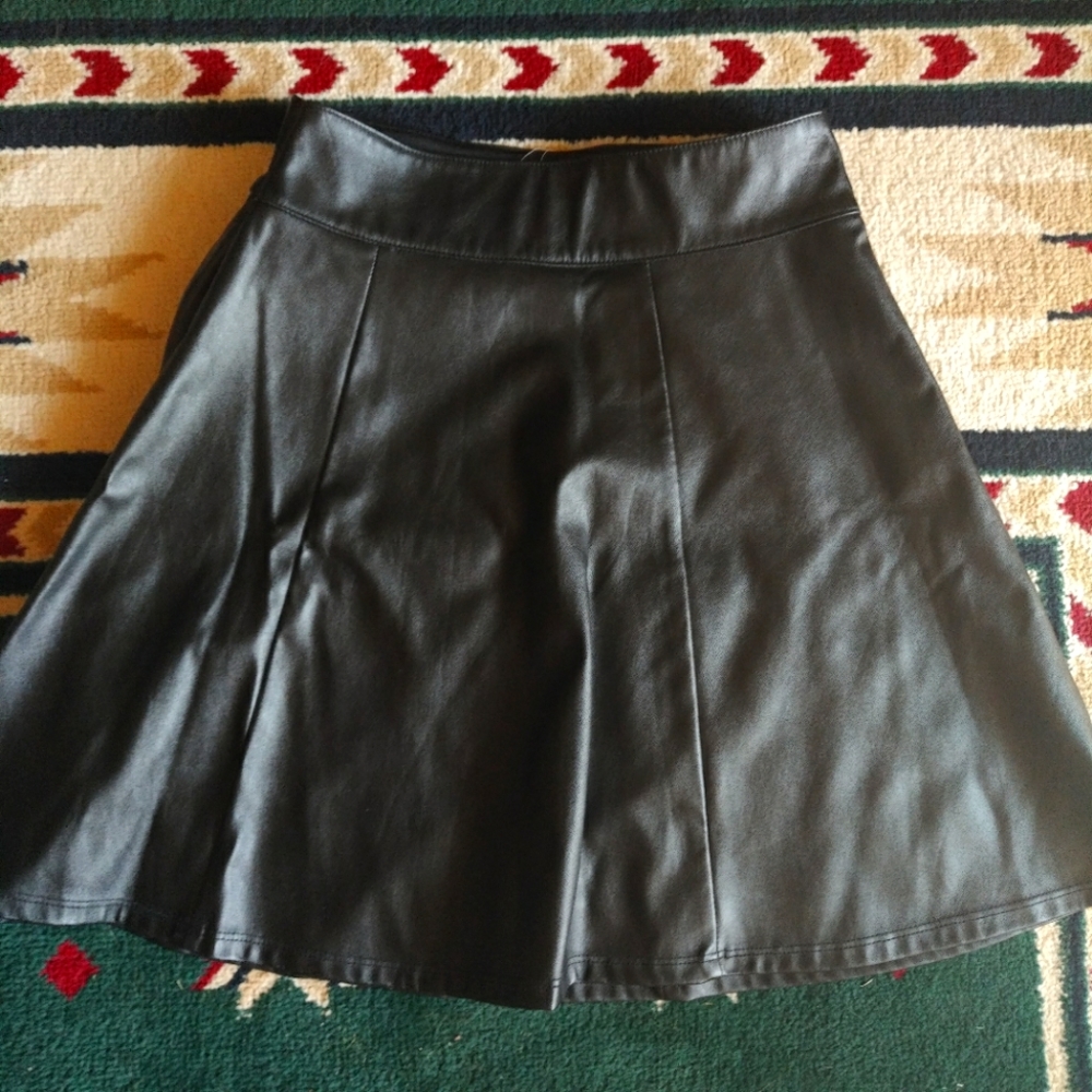 Socialite faux leather skirt